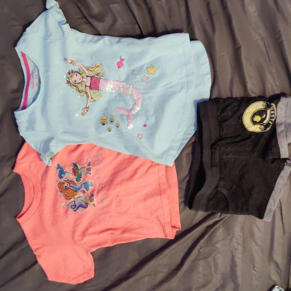 Cat & Jack girls 2 shirts and shorts